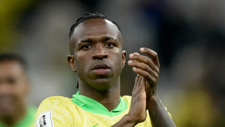 - Jogadores do Selecao Brasileira Vinicius Junior, Casemiro e Rafinha comemoram vitoria ao final da partida contra o Paraguai