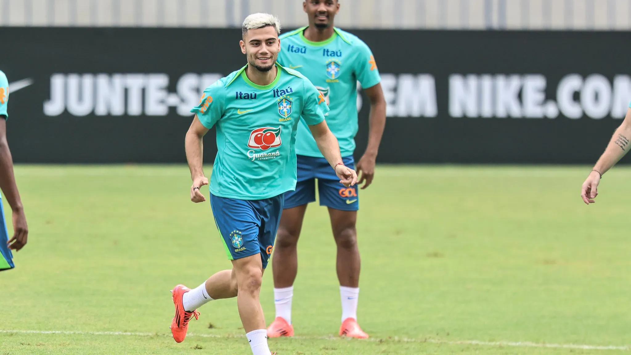 Andreas Pereira em treino da Seleção em 2024, uma de suas três convocações –  Foto: Fernando Torres/AGIF