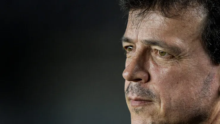 Menos de 24h após demitir Dorival Jr, Corinthians encaminha anúncio de contratação de Fernando Diniz até dezembro