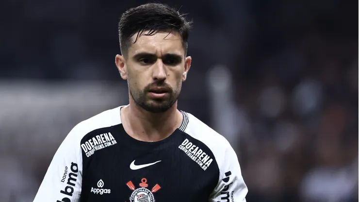 Igor Coronado saiu do Corinthians pouco depois da chegada de Dorival Júnior.