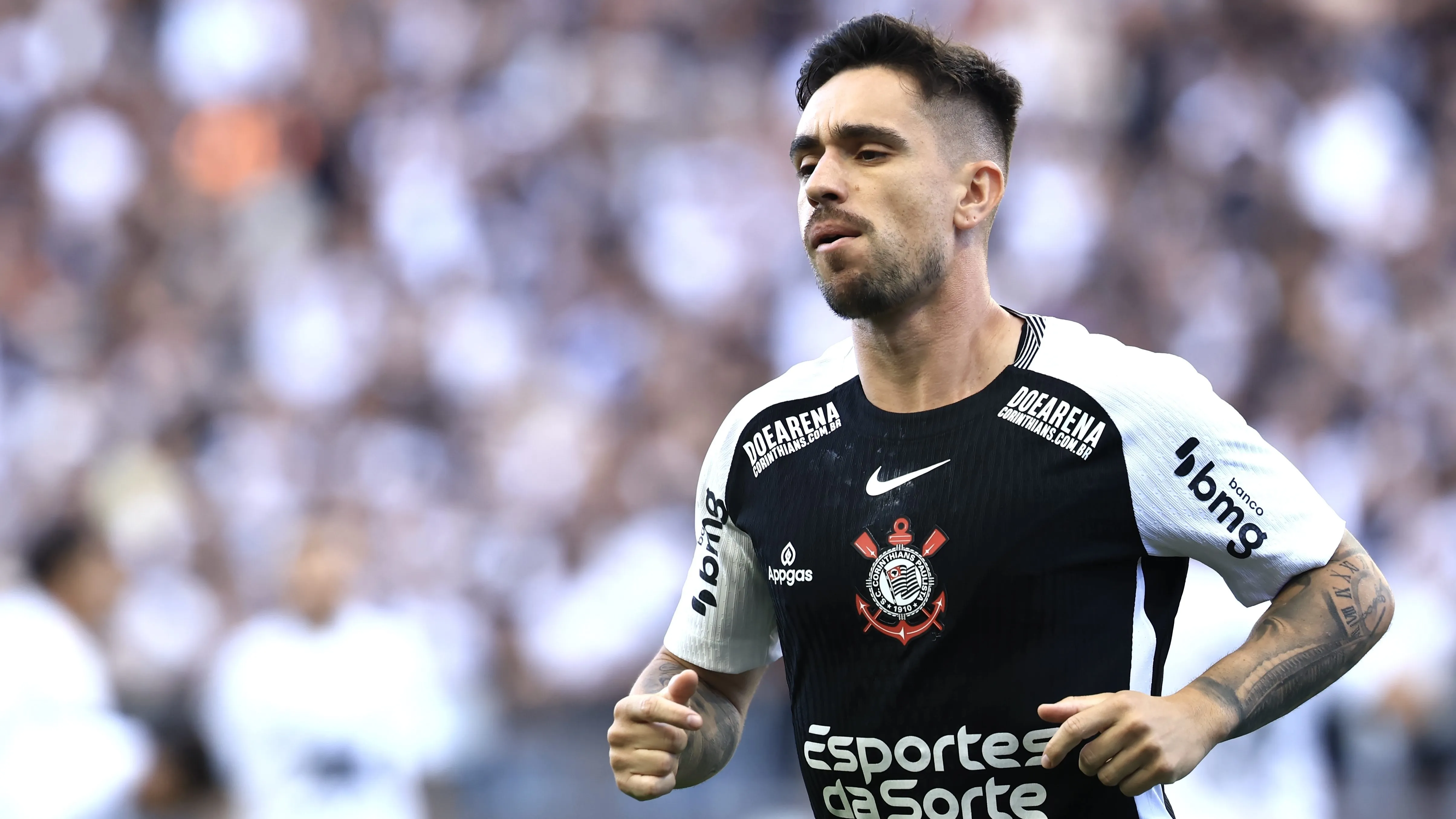 Igor Coronado não teve boa passagem pelo Corinthians - Foto: Marcello Zambrana/AGIF.
