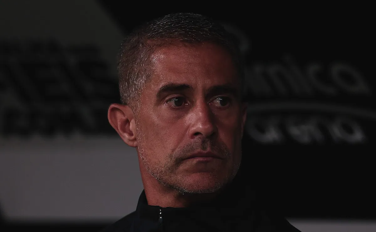 Corinthians não bate o martelo sobre contratação de Fernando Diniz e vai procurar Sylvinho