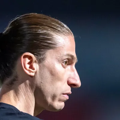 Filipe Luís é alvo de time inglês e do Corinthians