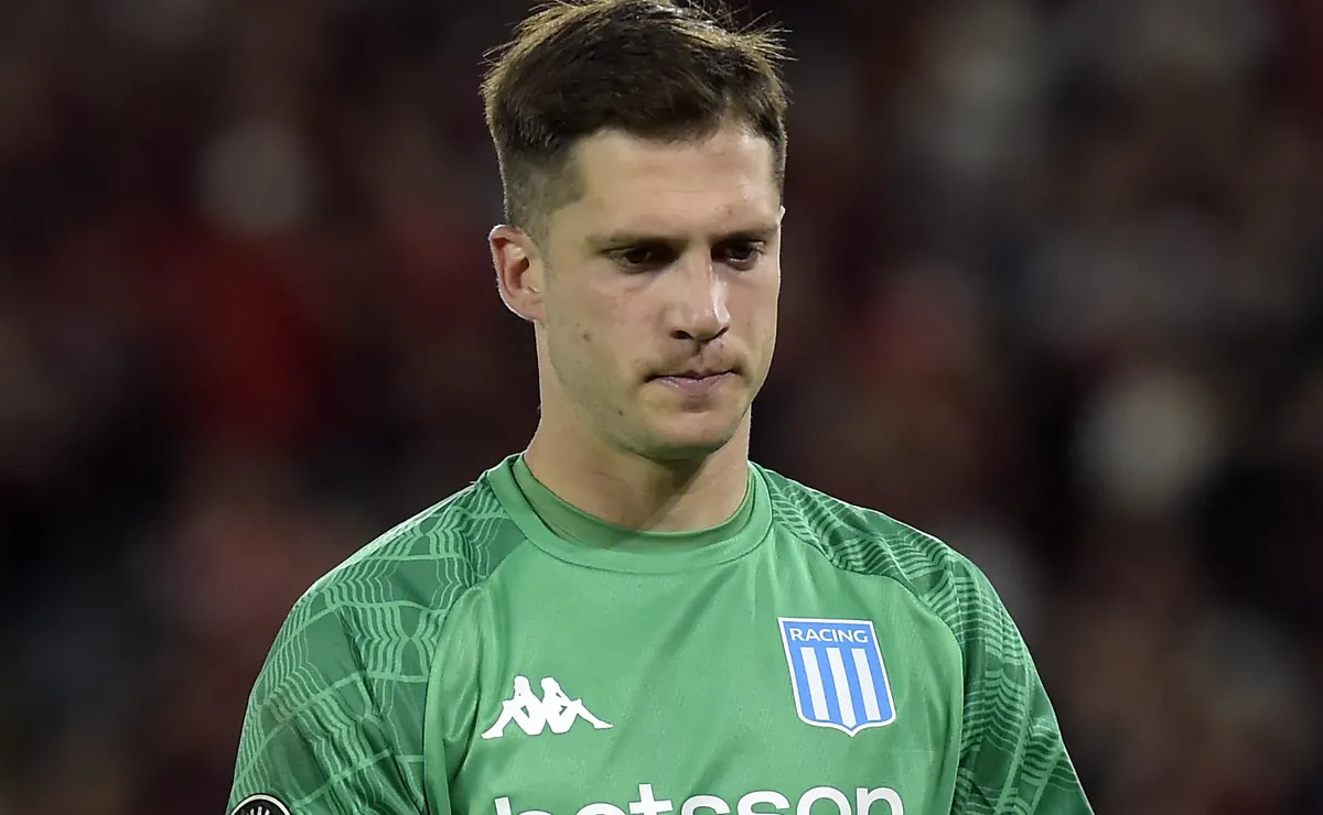 Leila Pereira volta ao mercado da bola e Palmeiras monitora situação de Cambeses, do Racing