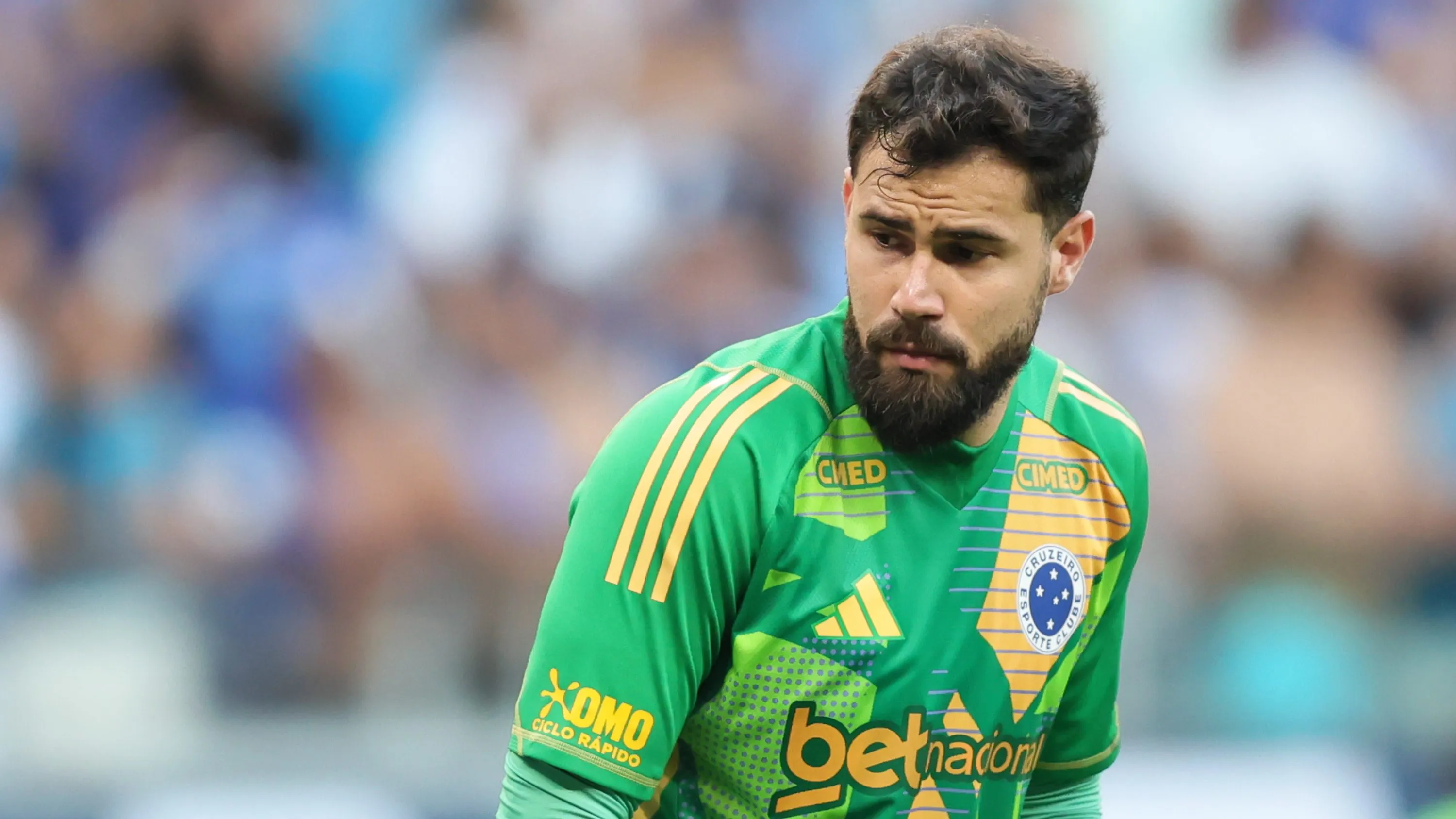 Matheus Cunha foi alvo de críticas abertas de Walace – Foto: Gilson Lobo/AGIF