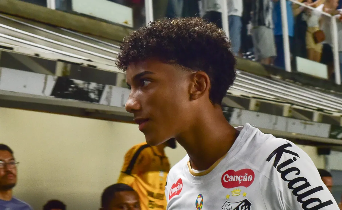 Robinho Jr. deve renovar com o Santos e desconhece interesse do Flamengo: “Não chegou nada”