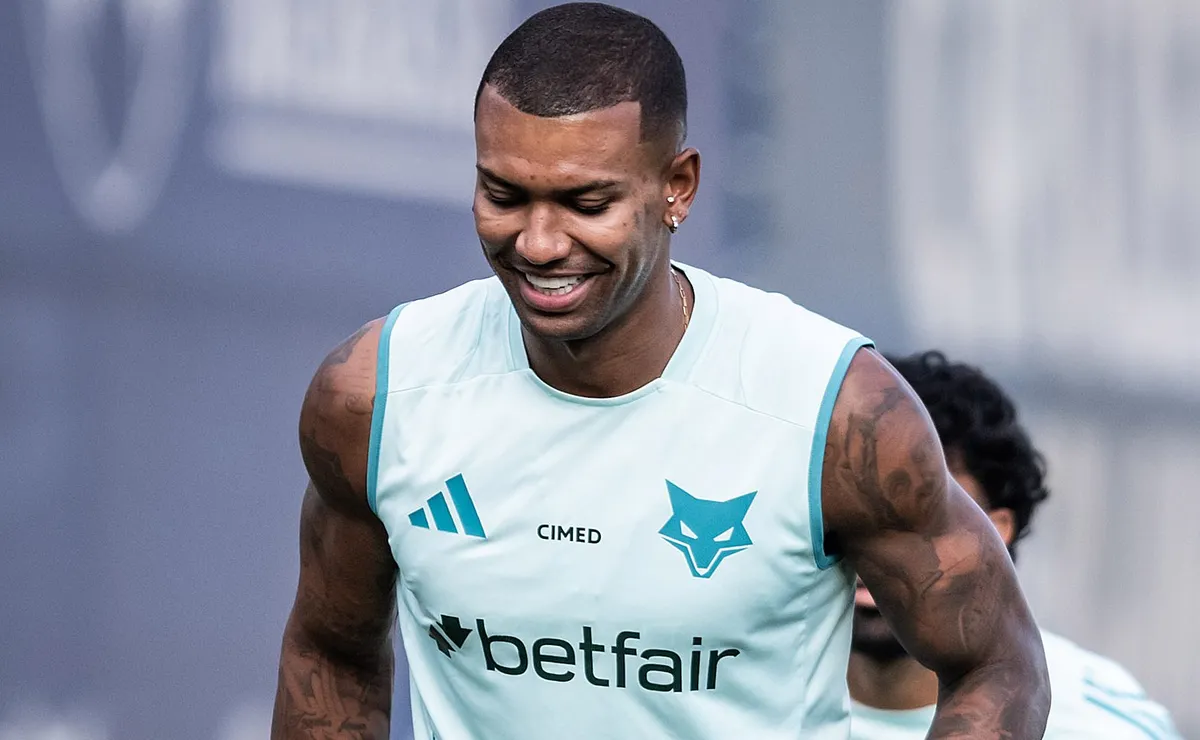 Walace, cogitado no Vasco, é afastado no Cruzeiro por indisciplina e deve ser liberado