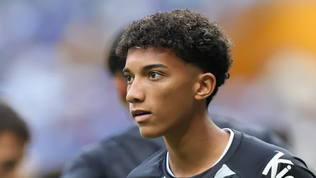 Foto: Gilson Lobo/AGIF – Camisa 7 do Santos em aquecimento antes de partida no Mineirão.