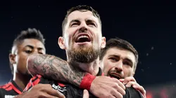 Jorginho, com dores musculares, pode ser preservado pelo Fla de viagem a Cusco