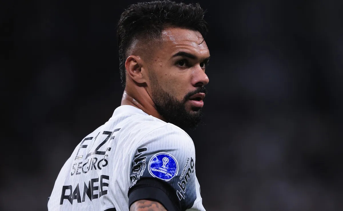 Gaviões da Fiel cobra elenco do Corinthians e Raniele é acuado no CT: “Tá achando que a gente é otário?”