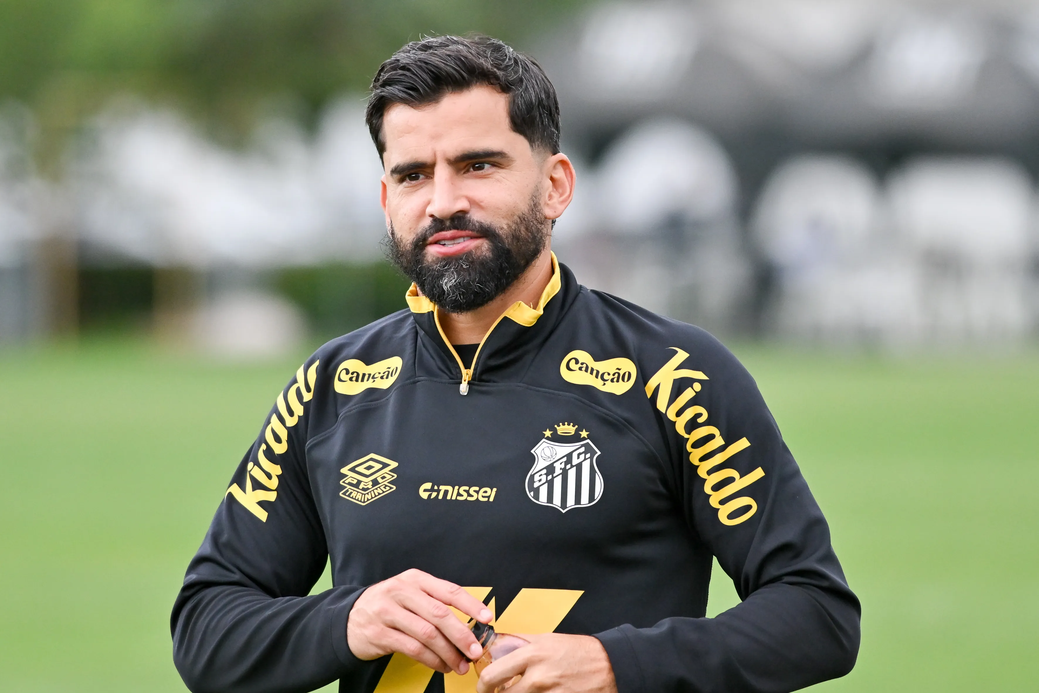 Rincón não fica à disposição para o próximo jogo. Foto: Jota Erre/AGIF