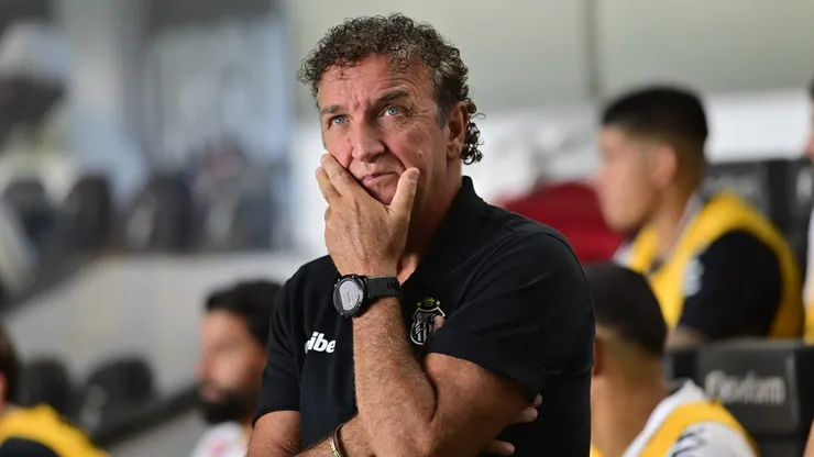 Cuca terá que fazer mudanças no time