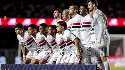 Jogadores do Sao Paulo posam para foto antes na partida contra Cruzeiro no estadio Morumbi pelo campeonato Brasileiro A 2026. Foto: Marco Miatelo/AGIF