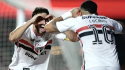 Calleri e Luciano em ação pelo São Paulo.
