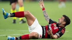 Arrascaeta sofreu pênalti polêmico contra o Santos