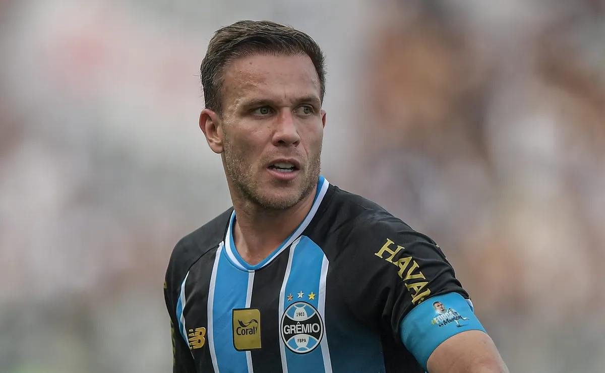 Arthur tem negociações avançadas com o COMO-ITA e pode deixar o Grêmio, revela jornalista