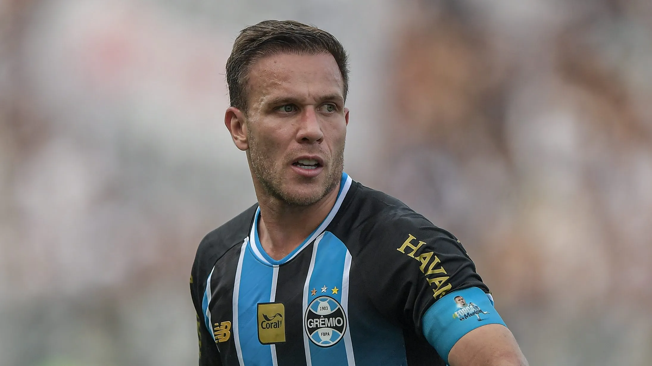 Arthur, meio-campista do Grêmio