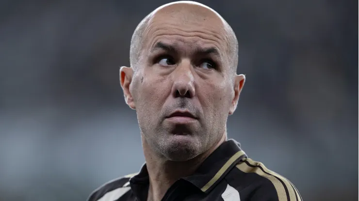 Leonardo Jardim sinaliza recuperação de Plata no Flamengo