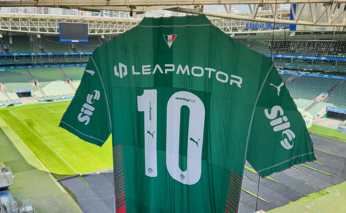 Palmeiras já soma R$ 300 milhões em patrocínios e negocia mais dois contratos
