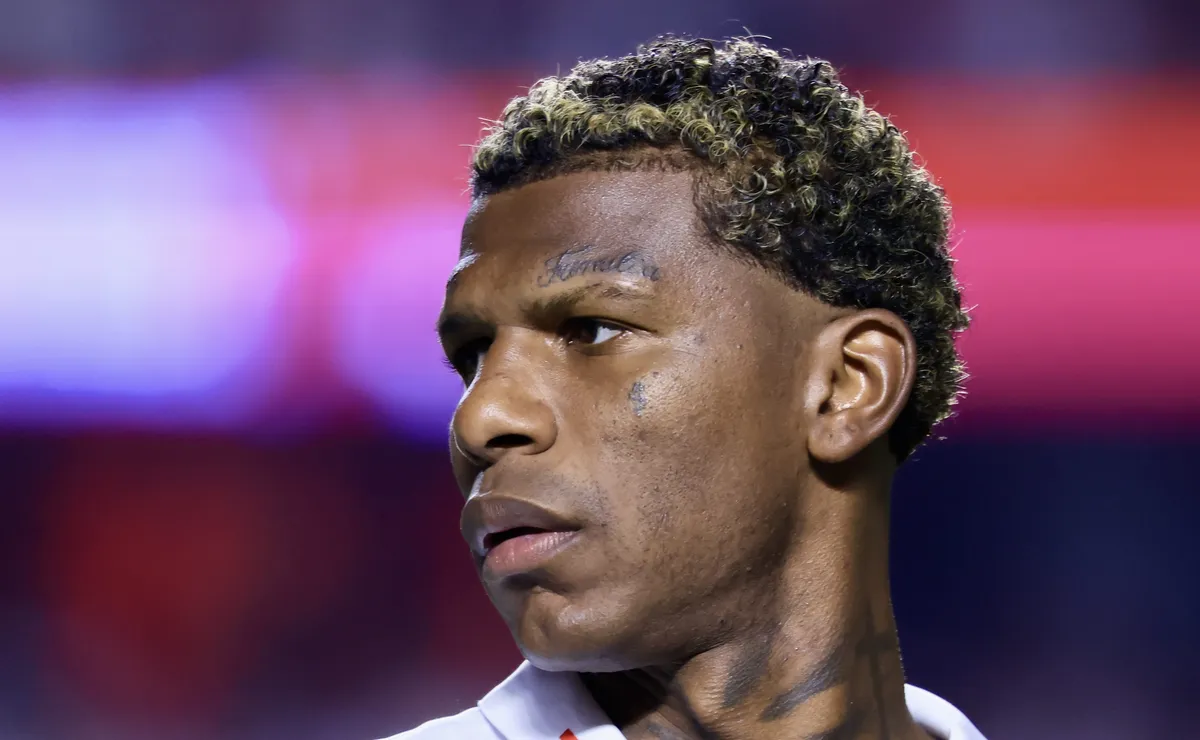 Arboleda quis sair e interesse do Internacional acirrou polêmica no São Paulo