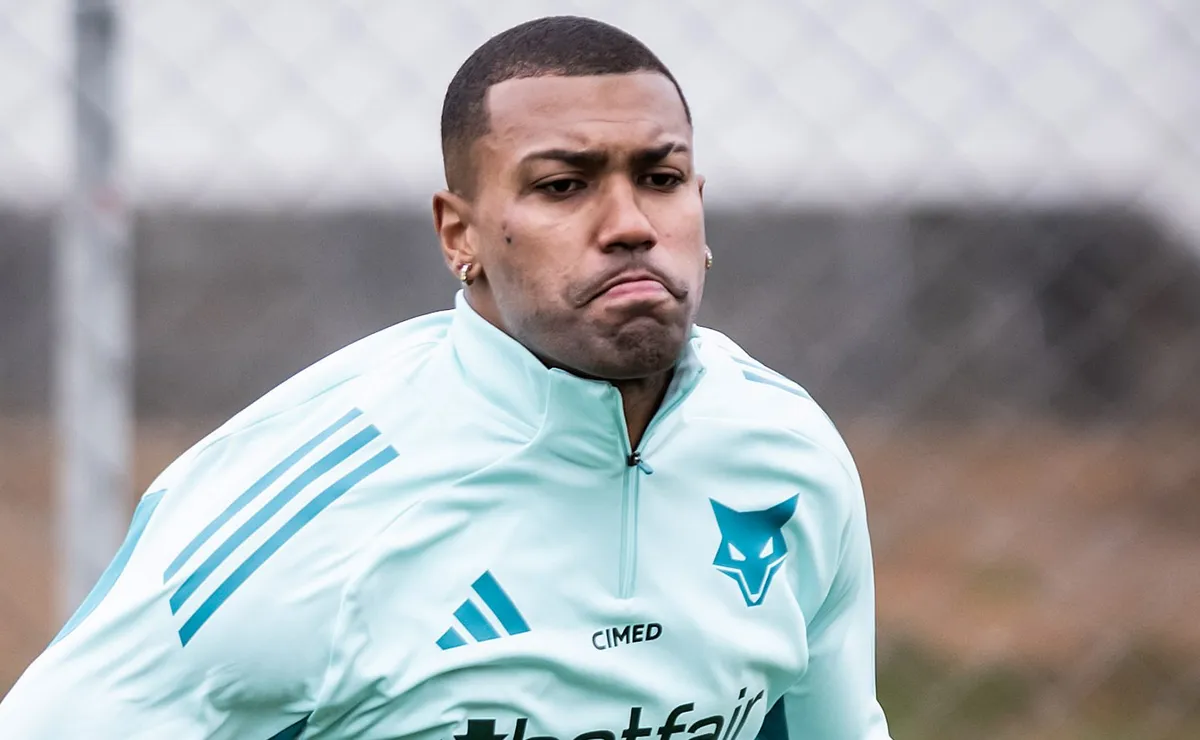 Walace recusa sondagens de Vasco e Grêmio para continuar no Cruzeiro, informa portal