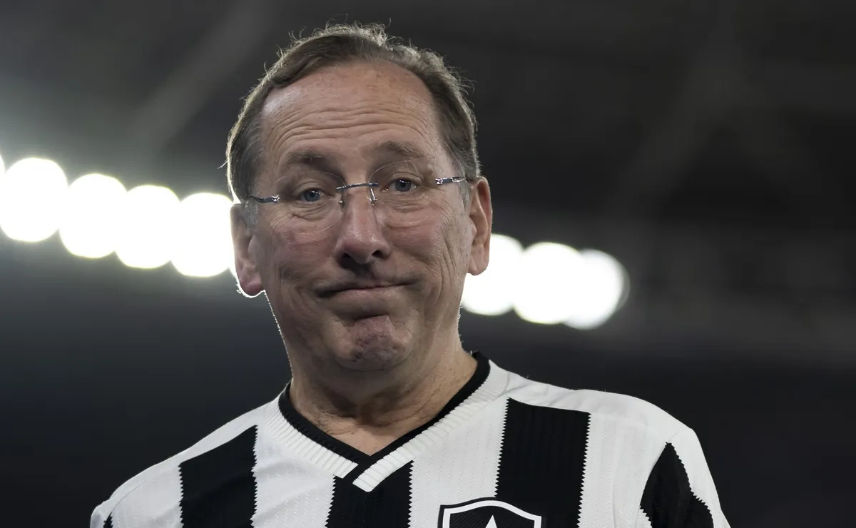 John Textor promete aporte de mais de R$ 100 milhões em meio a pressão no Botafogo