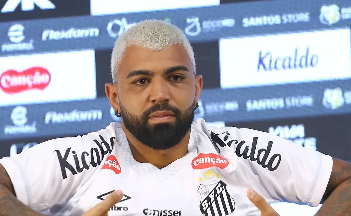 Gabigol ainda não convence Cuca e precisa melhorar fisicamente para ser considerado titular