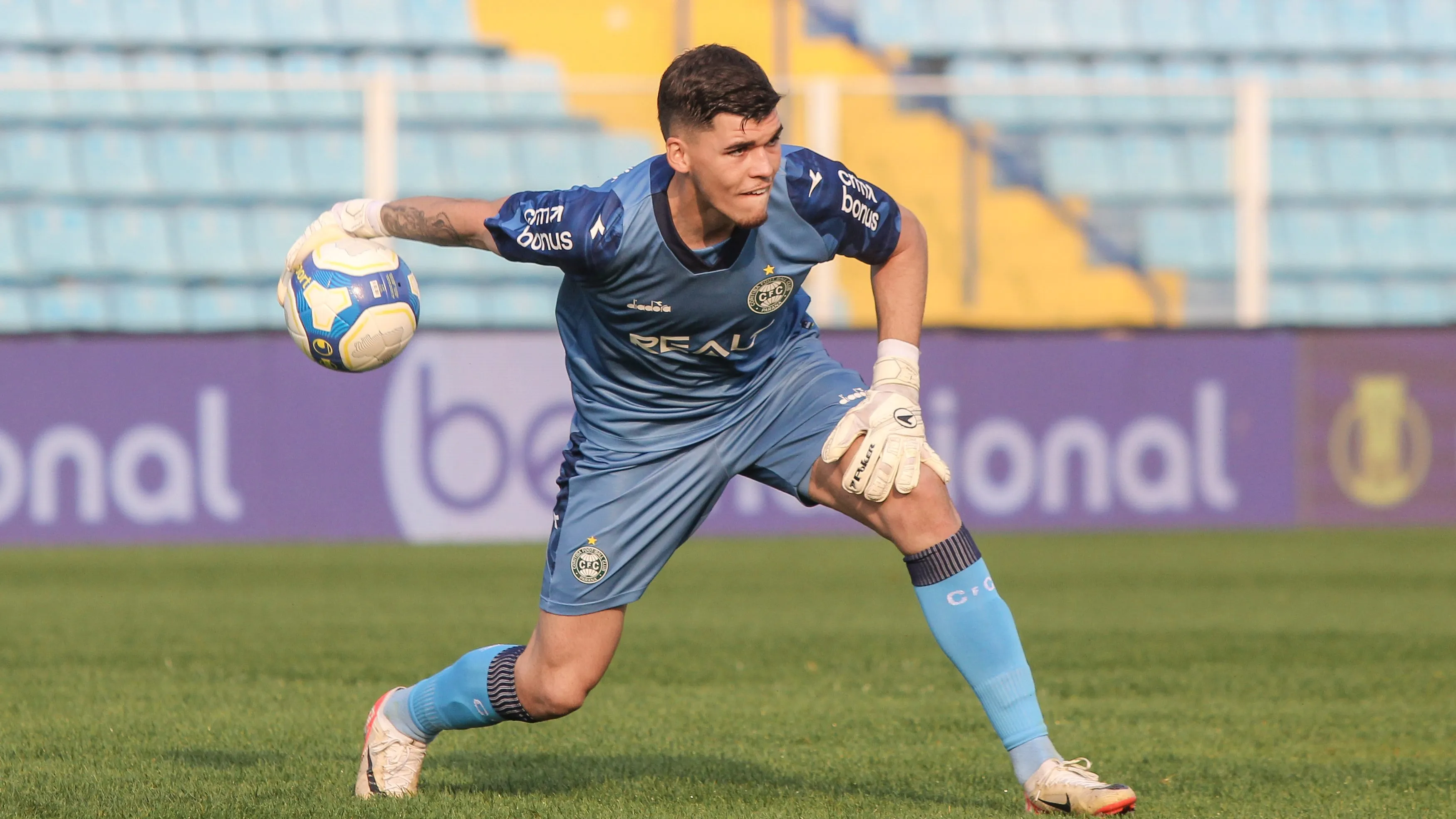 Pedro Morisco pode ser o sucessor de Fábio - Foto: Lucas Gabriel Cardoso/AGIF.