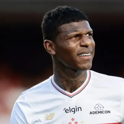 Sem Arboleda, zaga do São Paulo ganha novas opções