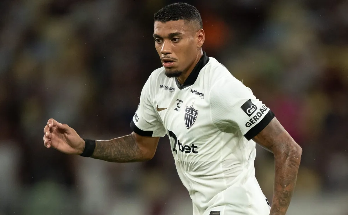 Atlético oficializa oferta por Ruan Tressoldi e se antecipa a cenário de possível saída de Alonso