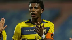 Arboleda recebeu contato do Vasco.