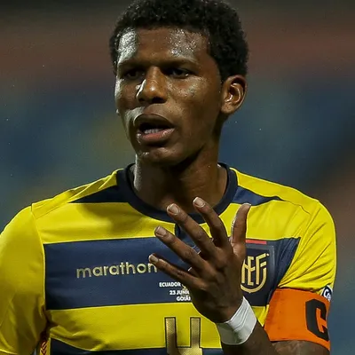 Santos consulta Arboleda e aguarda saída do São Paulo