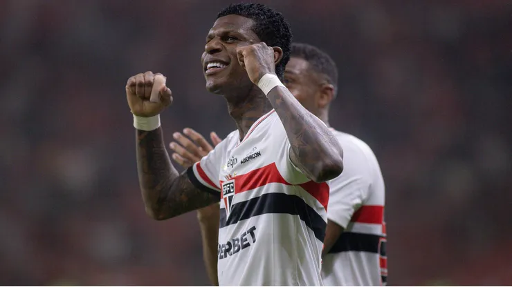 Zagueiro defende o São Paulo desde 2017. Foto: Maxi Franzoi/AGIF