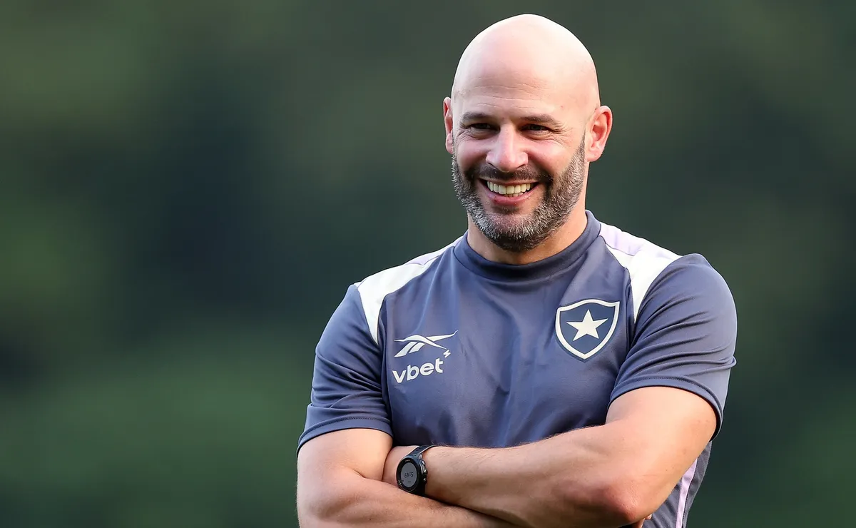 Novo técnico do Botafogo, Franclim Carvalho está fora de estreia na Copa Sul-Americana