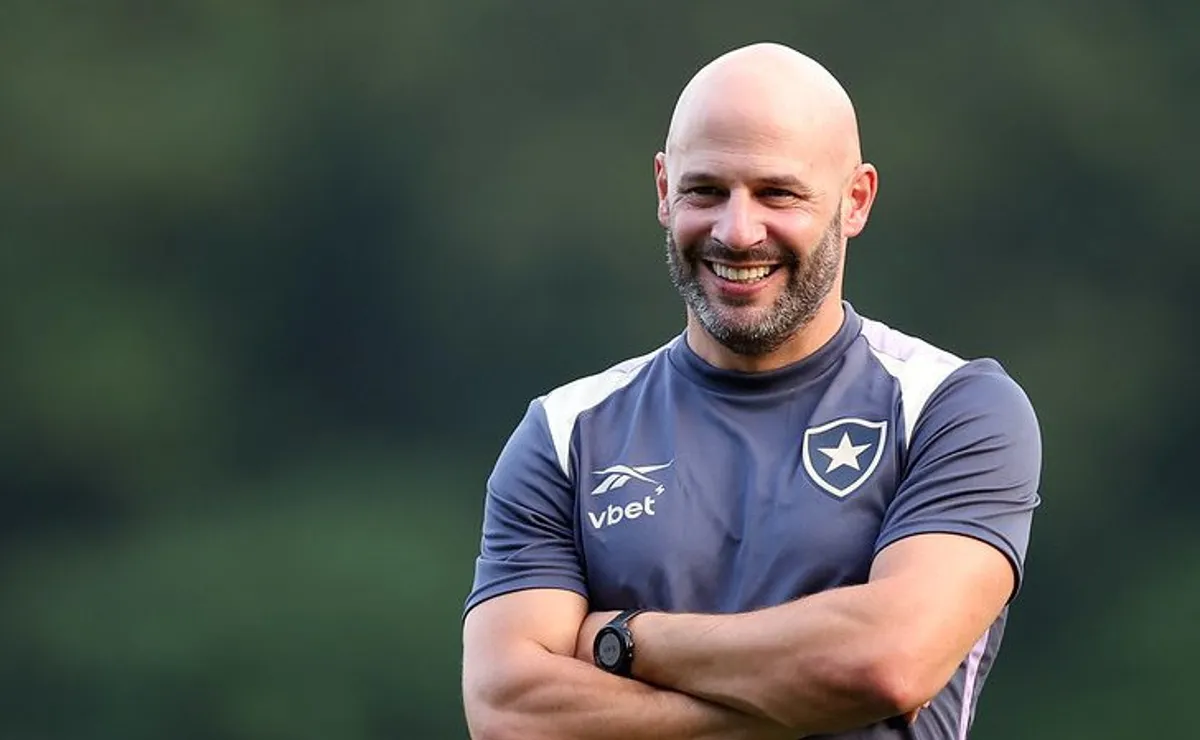 Franclim Carvalho, novo técnico do Botafogo, reencontra 11 jogadores com quem trabalhou como auxiliar de Artur Jorge