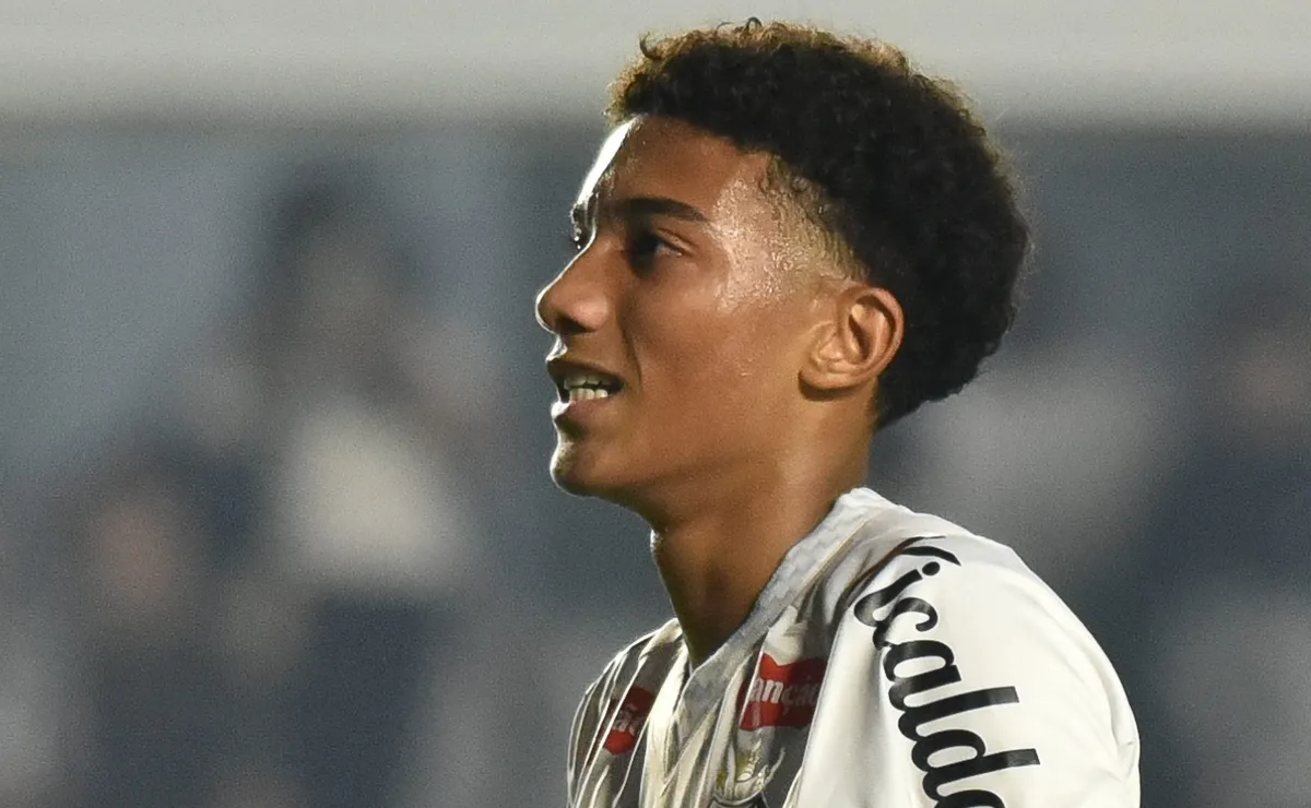 Santos encaminha renovação com Robinho Jr. e atacante garante contrato acima de R$ 10 milhões