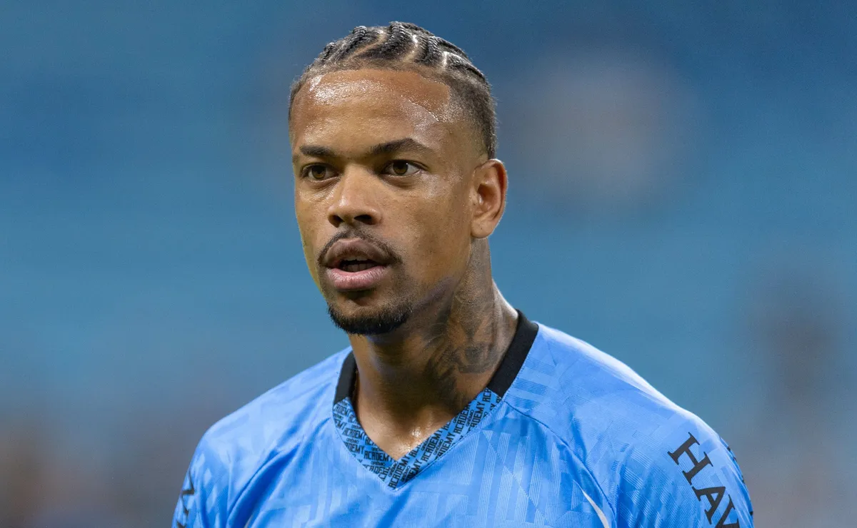 Palmeiras tem problema com Caio Paulista e futuro no Grêmio liga alerta na diretoria