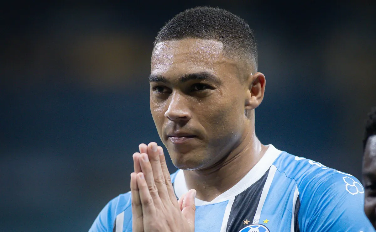 Destaque do Grêmio, Carlos Vinícius lidera ranking histórico de média de gols no Campeonato Brasileiro