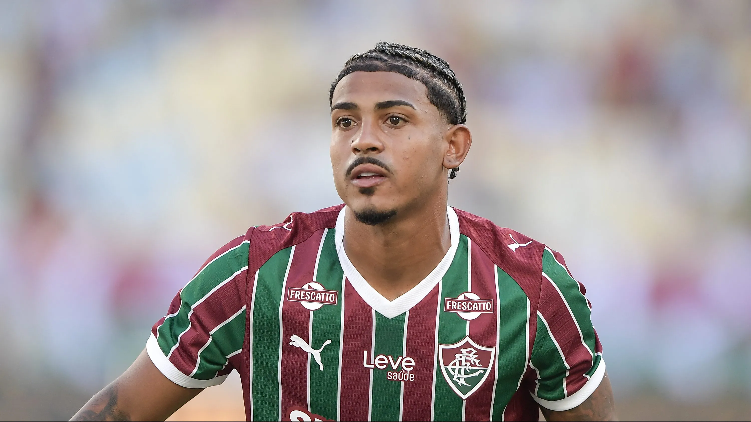 John Kennedy jogador do Fluminense durante partida contra o Athletico-PR. Foto: Thiago Ribeiro/AGIF