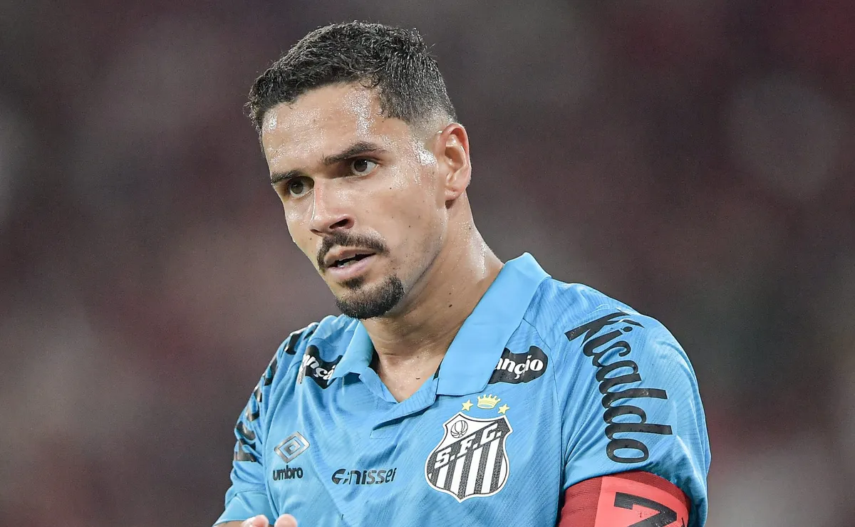 Luisão se rende à Lucas Veríssimo e fala sobre zagueiro do Santos até na Seleção Brasileira: “pronto”