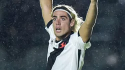 Cláudio Spinelli foi criticado no empate do Vasco na Argentina (Photo by Marcelo Endelli)