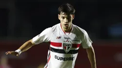 Bobadilla marcou um belo gol na partida. Photo by Miguel Schincariol/Getty Images