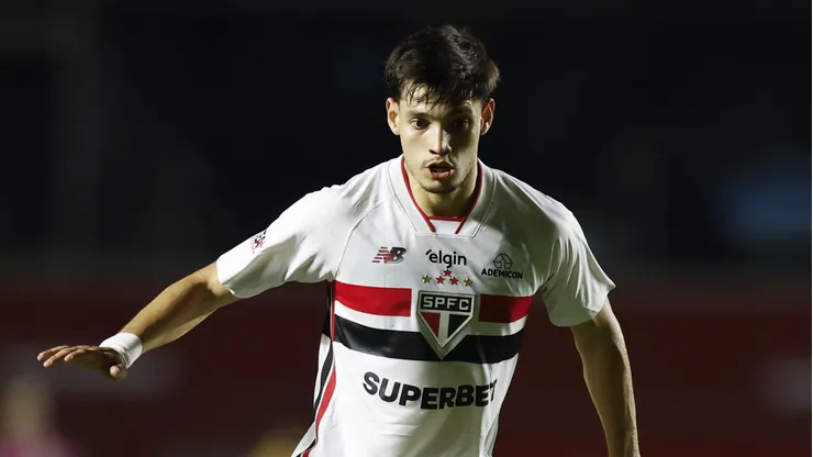 Bobadilla marcou um belo gol na partida. Photo by Miguel Schincariol/Getty Images