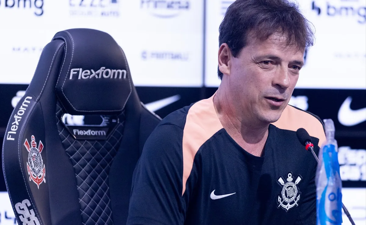 Fernando Diniz estreia no Corinthians com trunfo na Libertadores sendo seu bom retrospecto