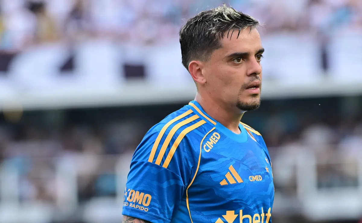 Fagner se posiciona sobre primeira titularidade com Artur Jorge no Cruzeiro: “Faz parte do processo”