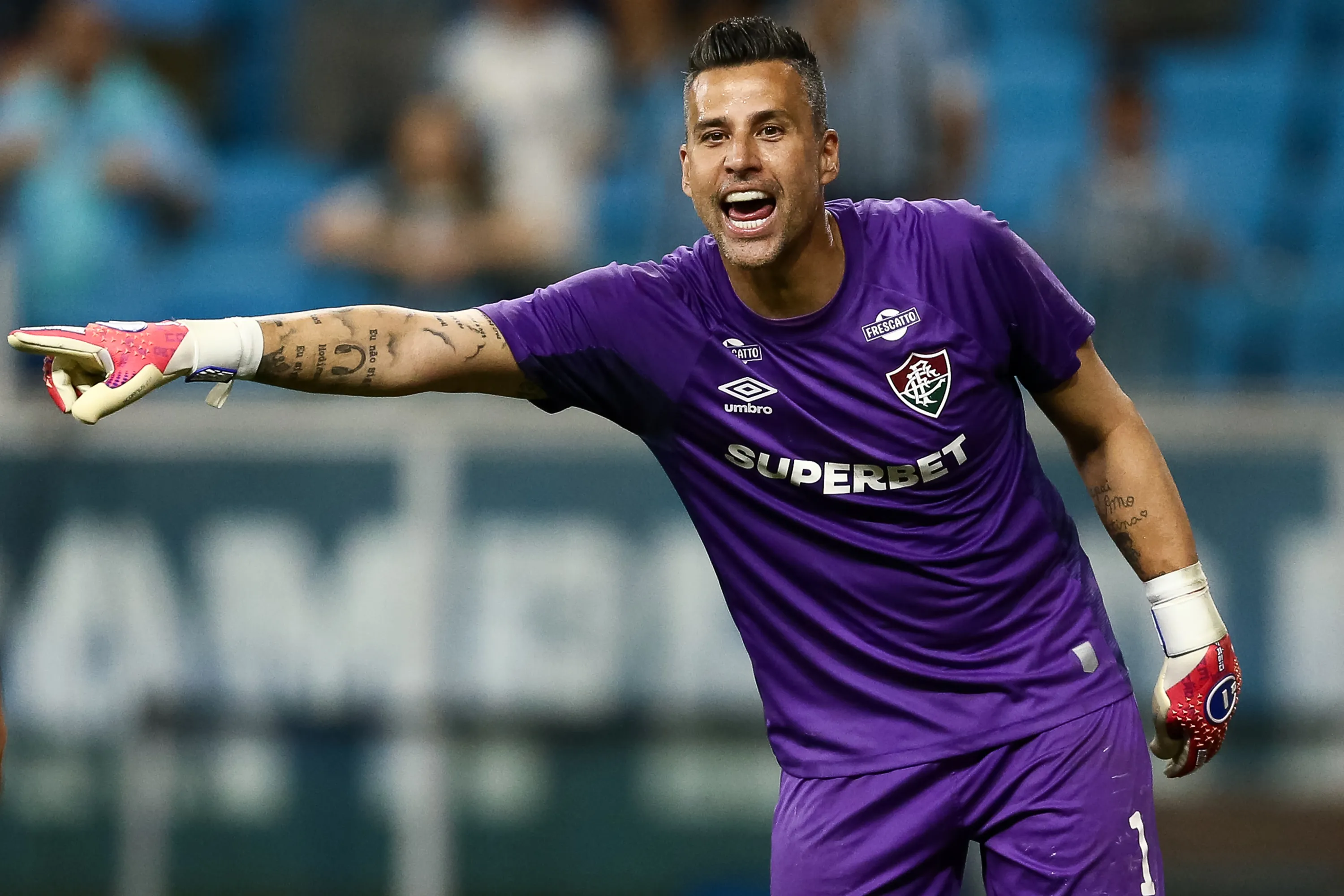 PORTO ALEGRE, BRAZIL – DECEMBER 2: Goalkeeper Fabio of Fluminense gestures during the match between Gremio and Fluminense as part of Brasileirao 2025 at Arena do Gremio on December 2, 2025 in Porto Alegre, Brazil. (Photo by Pedro H. Tesch/Getty Images