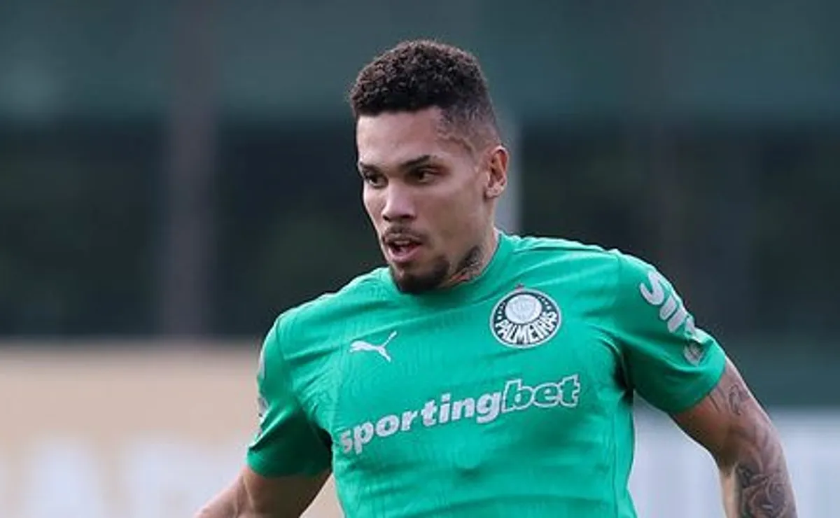 Paulinho já tem data para voltar e pode reforçar o Palmeiras contra o Sporting Cristal