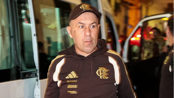 Chegada do técnico do Flamengo - Foto: Gilvan de Souza/Flamengo