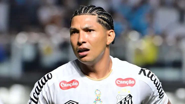 Rony foi relacionado para a estreia na Sul-Americana. Foto: Jota Erre/AGIF