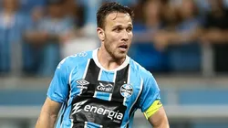 Volante tem o futuro incerto - Foto: Pedro H. Tesch/Getty Images.